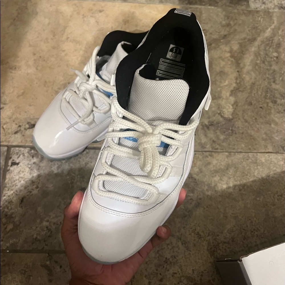 Legend blue Jordan 11 low